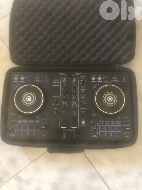 Dj controller 0