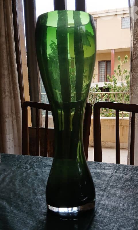 glass vase 0