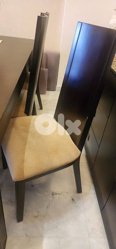 dining room 0