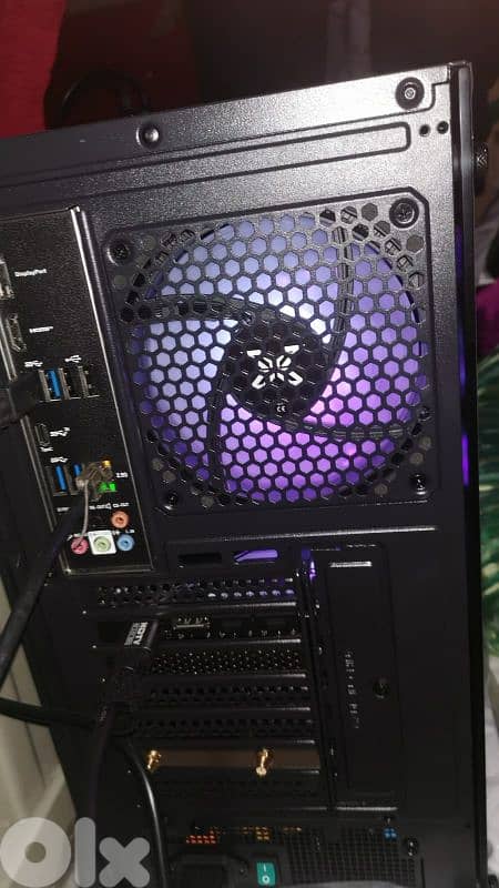 كمبيوتر احترافي جديد  i9-14900KF + RTX 4060 Ti + رام 64GB + SSD 1TB 4