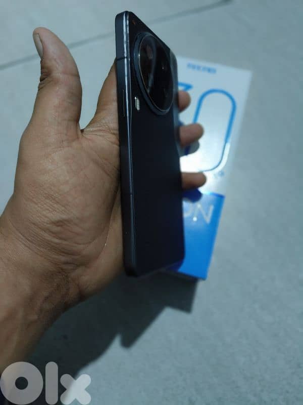 tecno camon 30premier 1