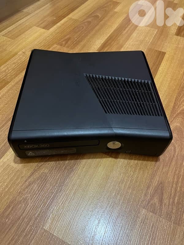 X-box 360 nearly new 0