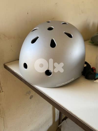 bicycle seat and helment