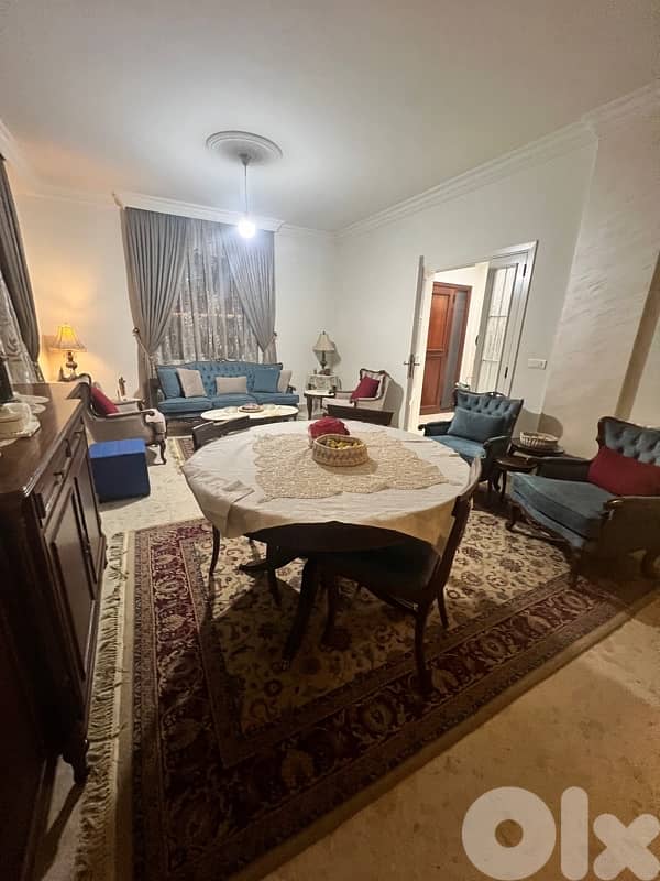 salon and dining table 1