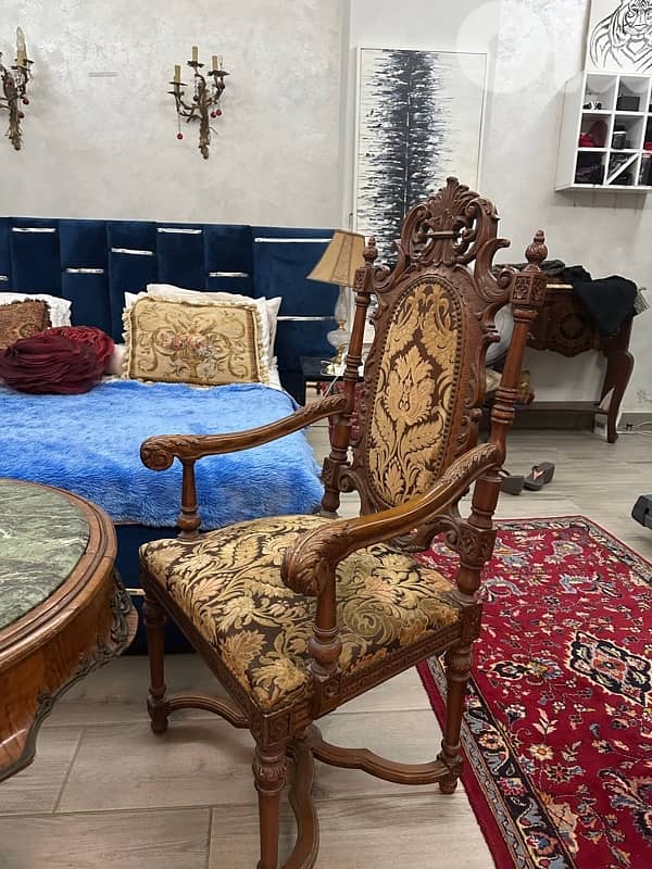 arm chair auntique and table 2