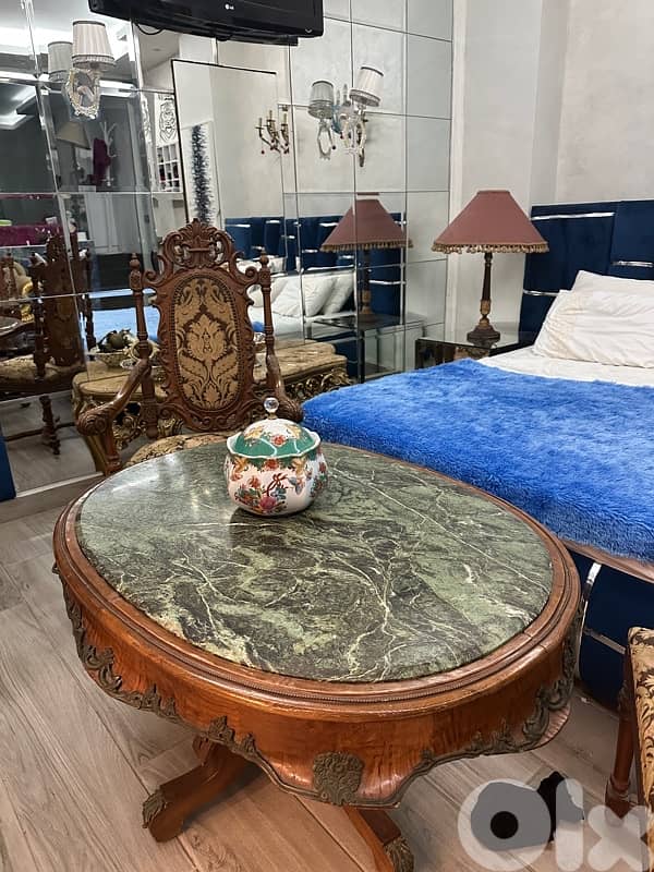 arm chair auntique and table 3