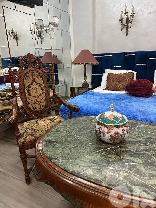 arm chair auntique and table 5