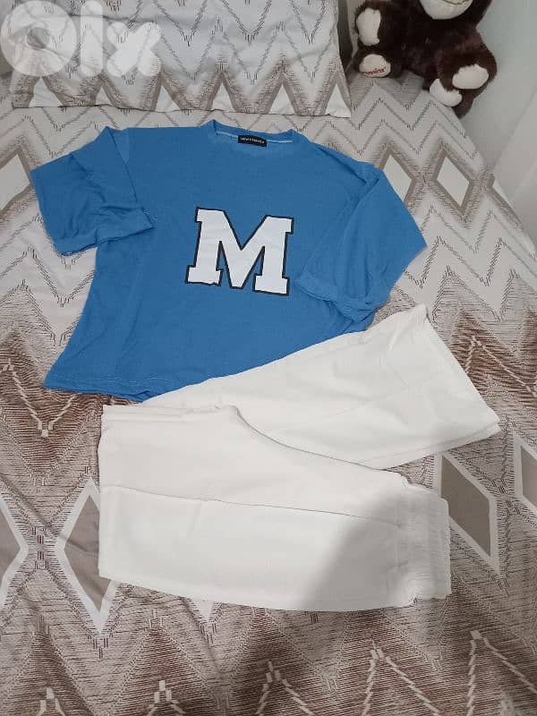 ملابس نسواني كلو جديدة ايه قطعة بس5$ 6