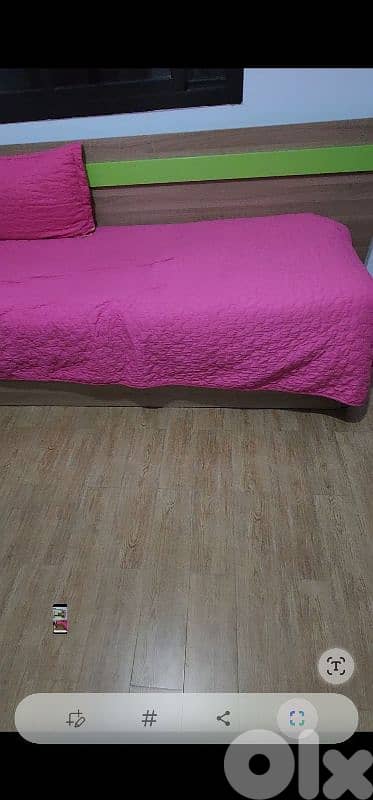 corner bedroom 3 beds 3