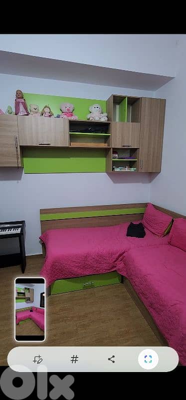 corner bedroom 3 beds 4