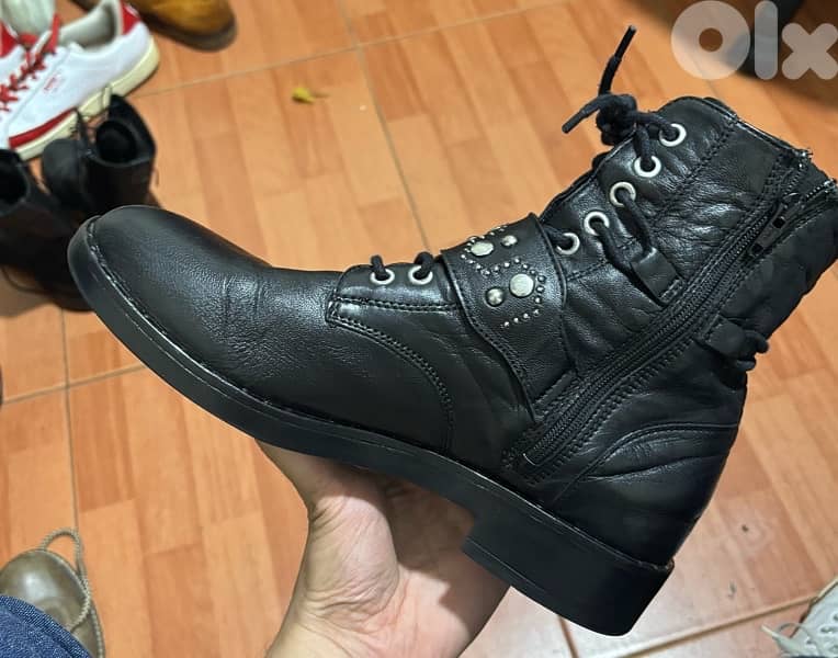 LEATHER BOOTS for women 6