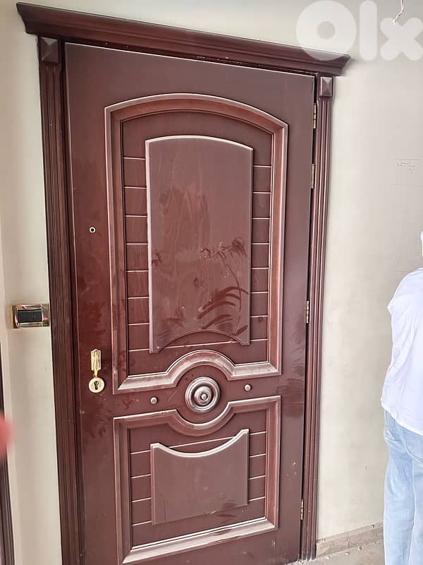 entrance door for sale- باب مدخل بيت للبيع 1