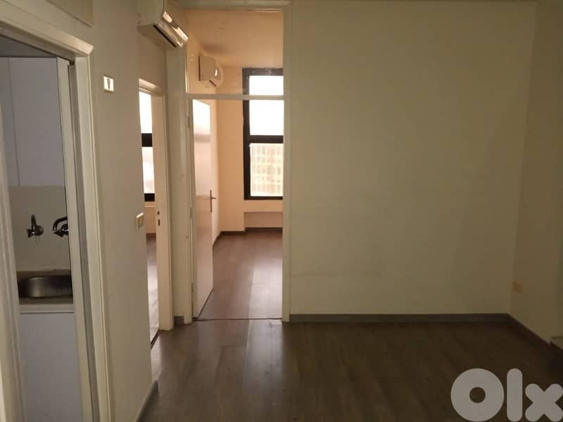 مكتب للايجار في الحازمية Office for rent in Hazmieh 0