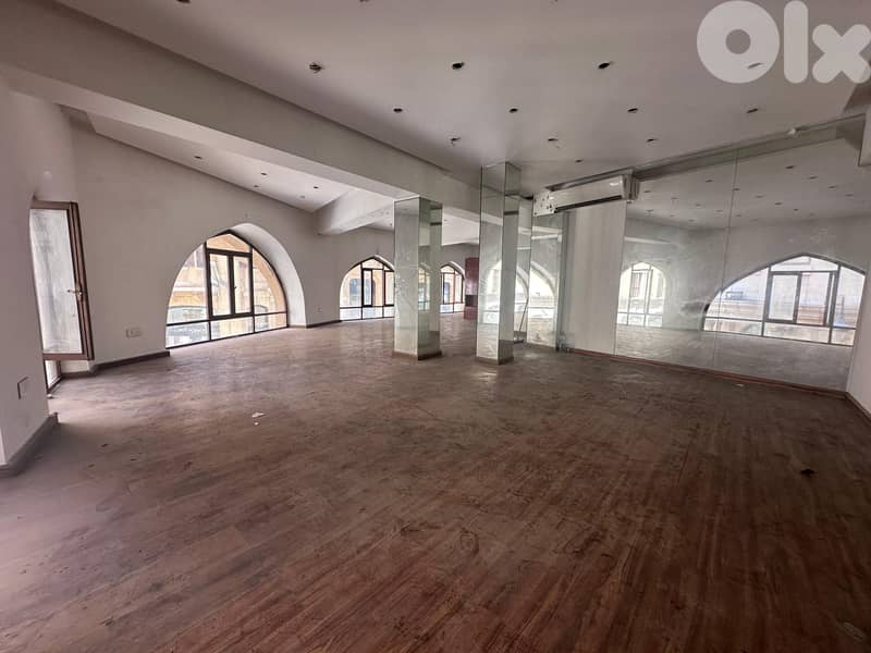 Office for Rent in Downtown Beirutمكتب للإيجار في وسط بيروت 0