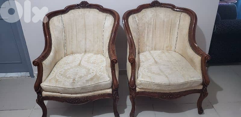 Sofa + 4 Sofa chairs. كنبيات 2