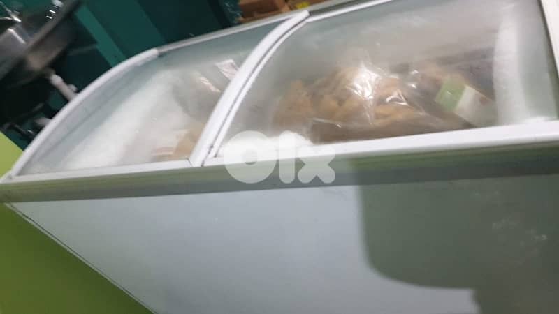 Freezer in excellent conditions 1