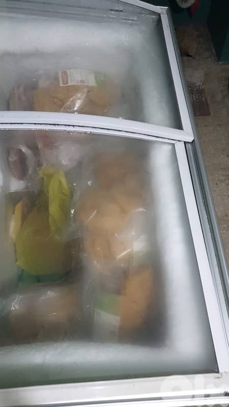 Freezer in excellent conditions 2