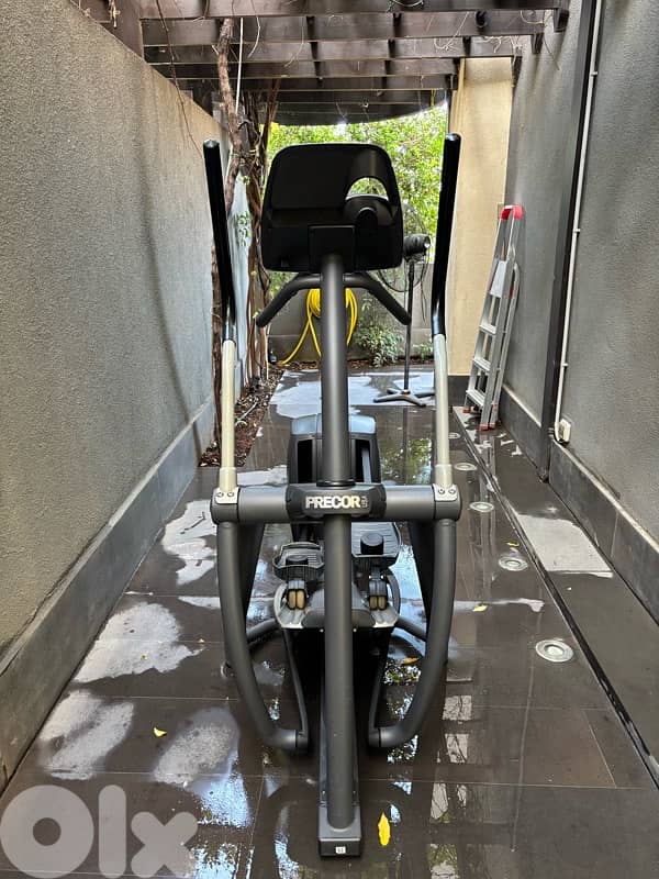 Eleptical Machine Precor EFX 556 V3 3
