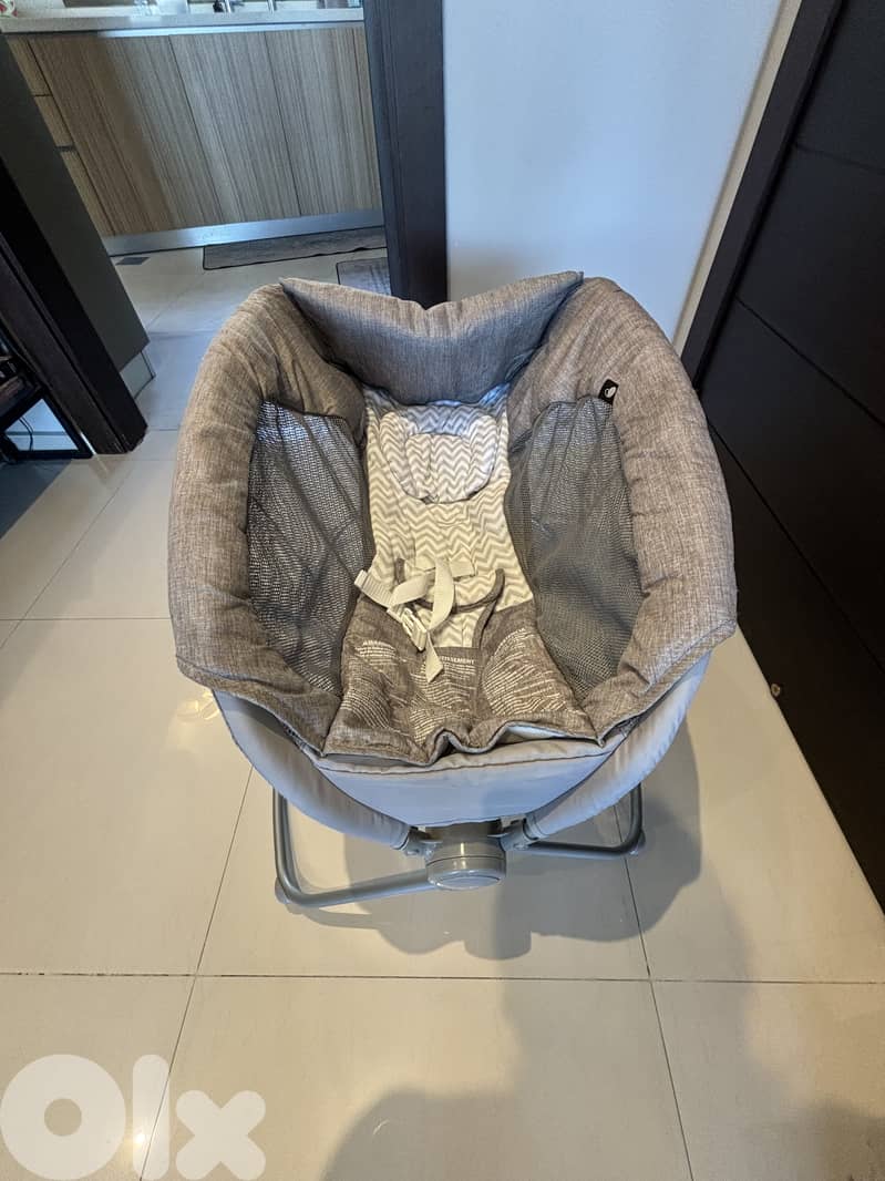 Baby rocking soother bed 1