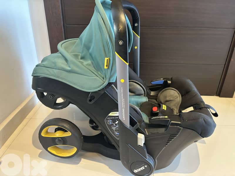 Doona (original) 2 in 1 stroller and carseat 1