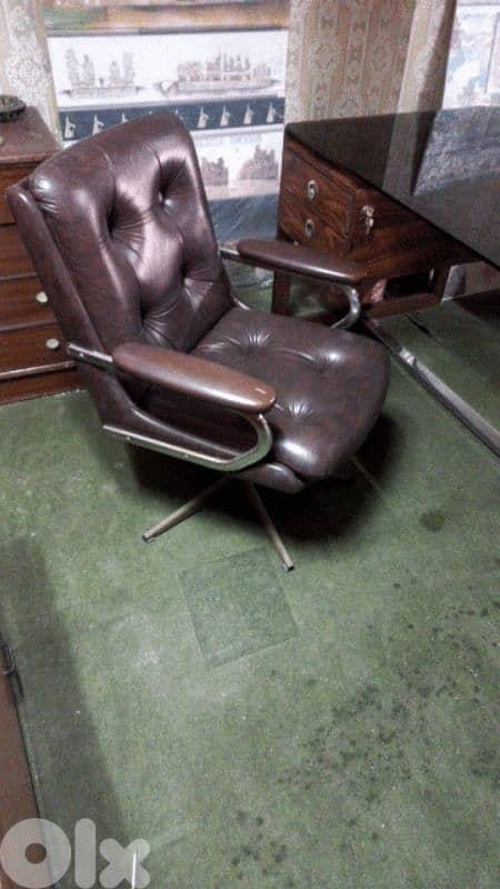 طاولة مكتب مع كرسي office with chair 2