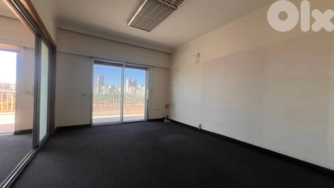 Apartment for Rent in Badaroشقة للإيجار في بدارو 0
