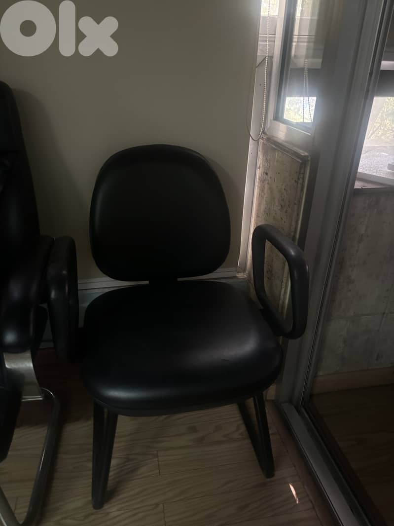 Office chair 0