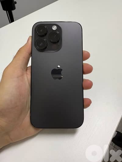 iphone 14 pro very clean