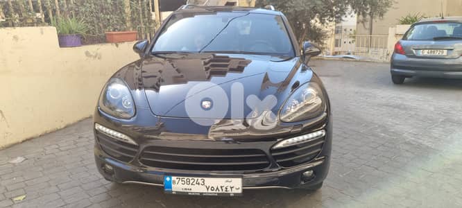 Porsche Cayenne 2011 V8. Black edition
