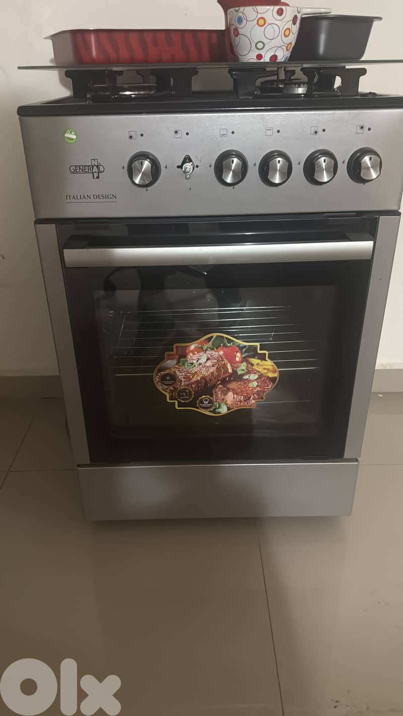 Barely used oven 0