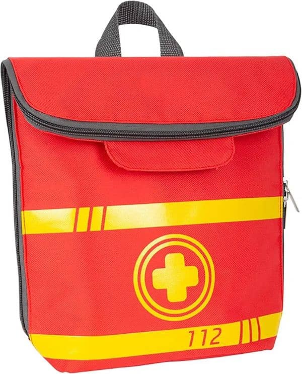 smallfoot-wooden emergency doctor's kit 2