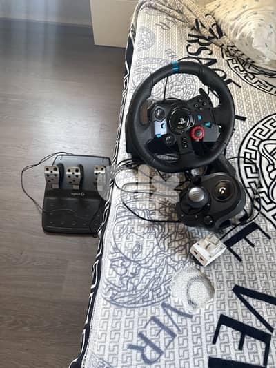 Logitec g29 steering wheel , pedals and shifter