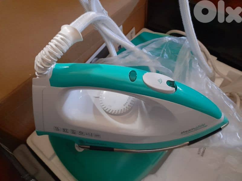 Russell and Hobbs steam glide 0