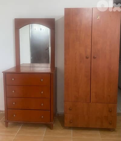 Second Hand clean closet&nightstand خزانة ملابس وخزانة أدراج جانبية