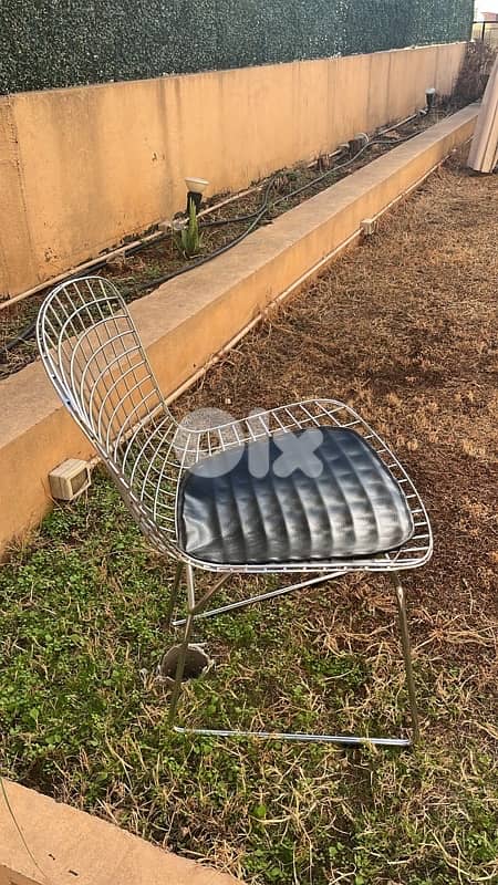 5 chairs 1