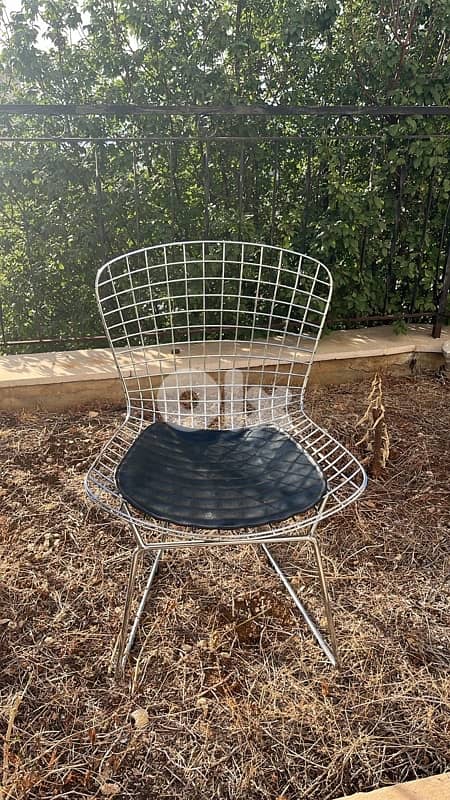 5 chairs 2