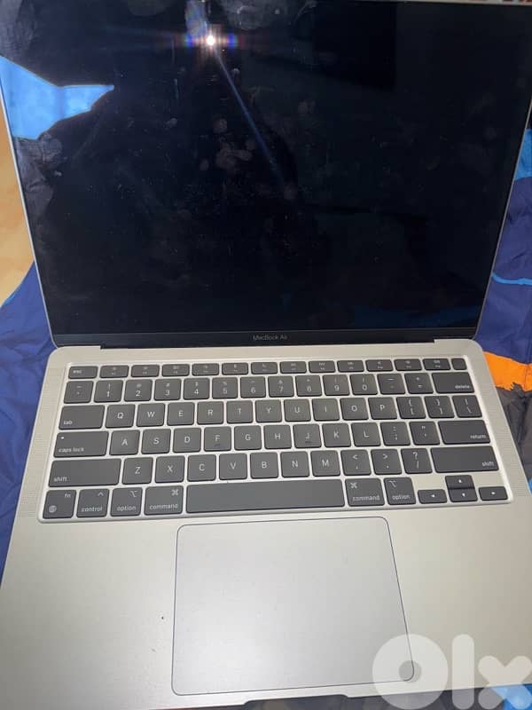 MACBOOK AIR M1 USED LIKE NEW 1