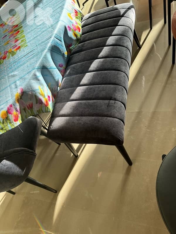 6 dining chairs and bench 2