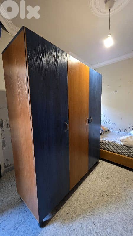 closet in very good condition 1