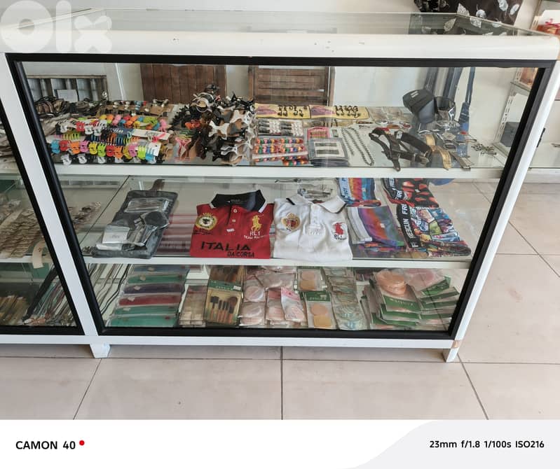 Cause départ je vends tout rien doit rester dans le magasin le vidé 4
