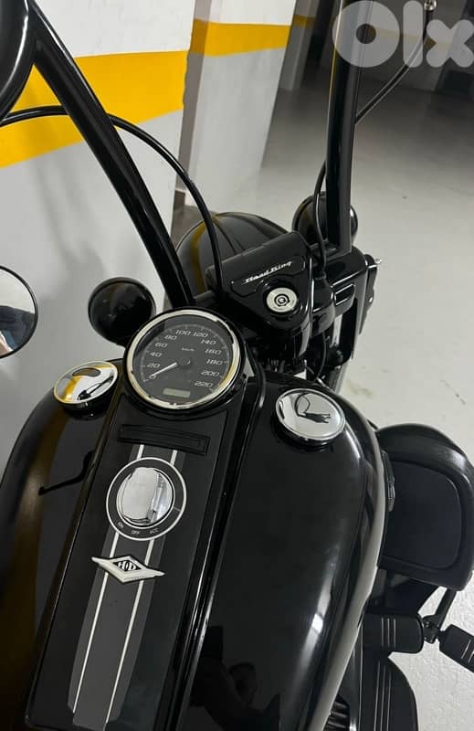 Road kind harley-Davidson 3