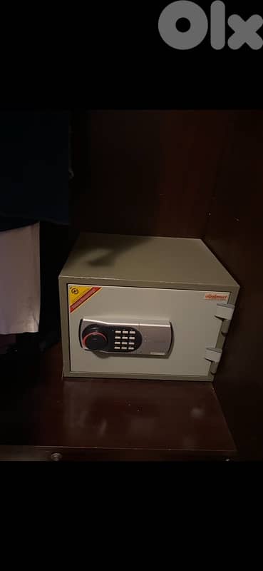 diplomant safe 0