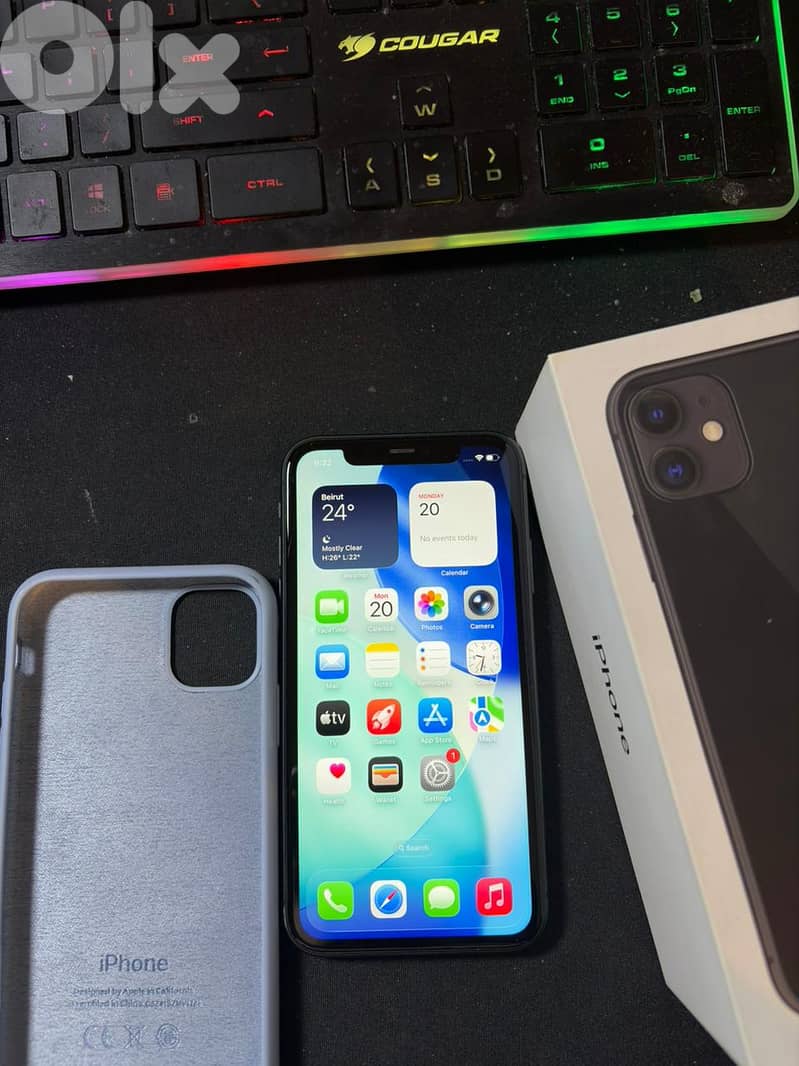 iPhone 11 – 128GB – Excellent Condition + Box + Cover 1