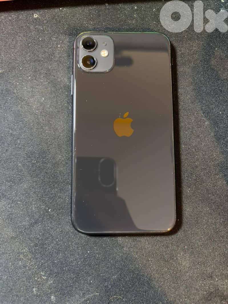 iPhone 11 – 128GB – Excellent Condition + Box + Cover 4