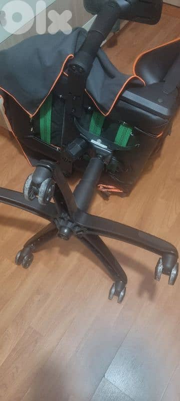 COUGAR GAMING CHAIR BARGAIN PRICE 40 $ 3