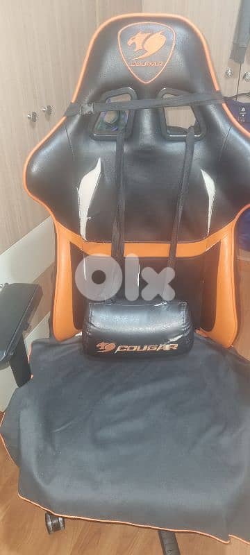 COUGAR GAMING CHAIR BARGAIN PRICE 40 $ 6