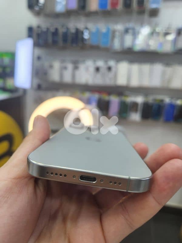 16 PRO 256GB 2