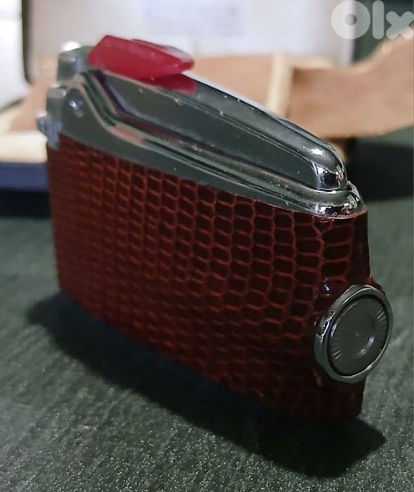 vintage Ronson Lighter 3
