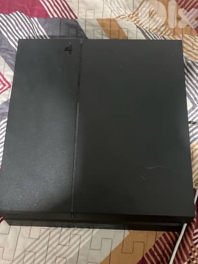 ps4 with original controllers,used headset,original charger. cod ww2,