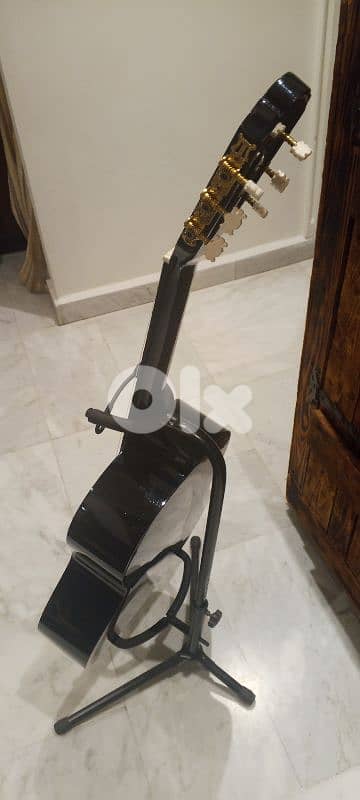 guitar Ibanez 4